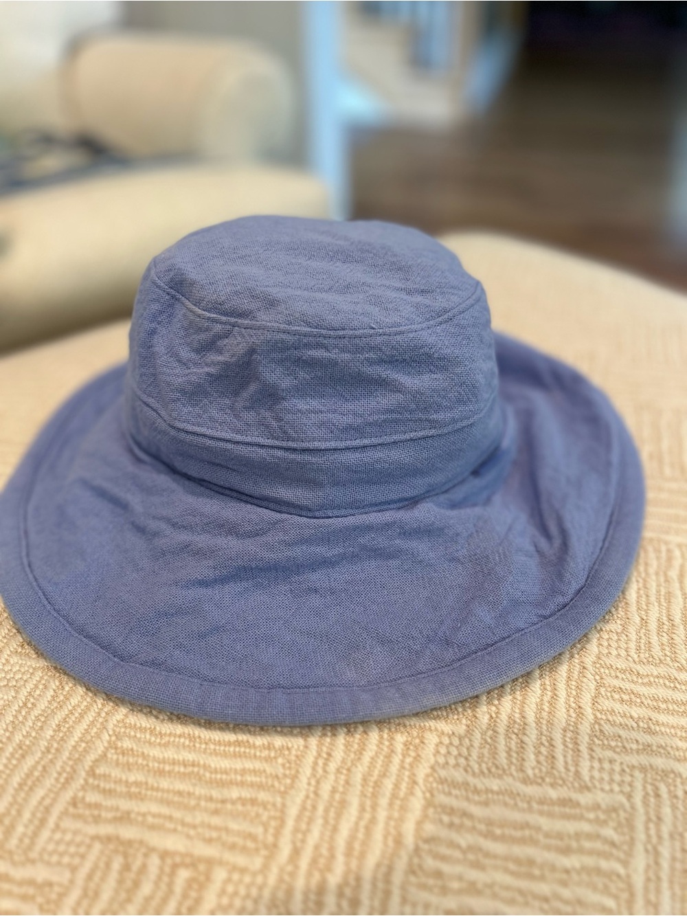 Wallaroo 100% Cotton Lavender Bucket Hat. Sun protection. Coastal. Vacation. EUC